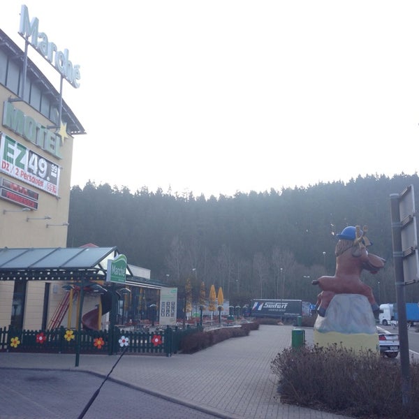 Photo taken at Marché Hirschberg by Morrighan L. on 3/13/2014
