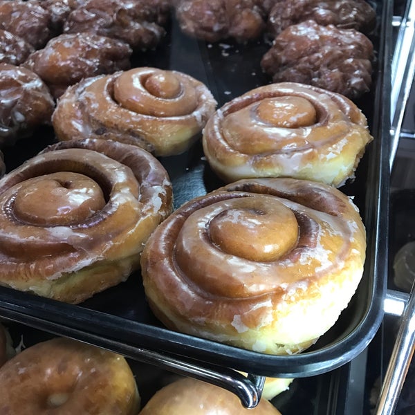 Winchell's Donut Donut Shop in La Habra