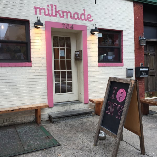 Foto diambil di MilkMade Tasting Room oleh Eliza pada 6/20/2019
