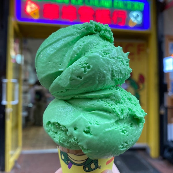 Photo taken at The Original Chinatown Ice Cream Factory by Eliza on 4/2/2022