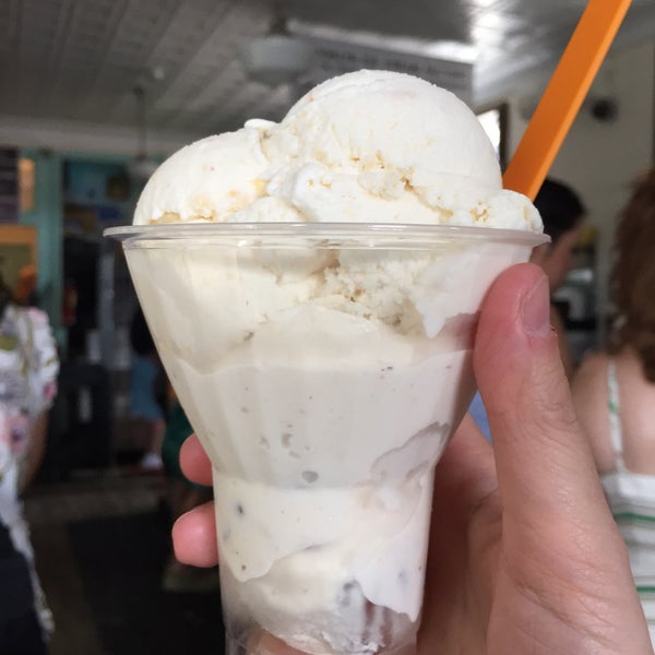 Foto diambil di Brooklyn Ice Cream Factory oleh Eliza pada 5/26/2018
