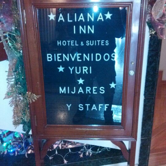 Foto diambil di Aliana Hotel &amp; Suites oleh 《《=.ChiChaRo #13 FiLiO.=》》 ★. pada 12/14/2012