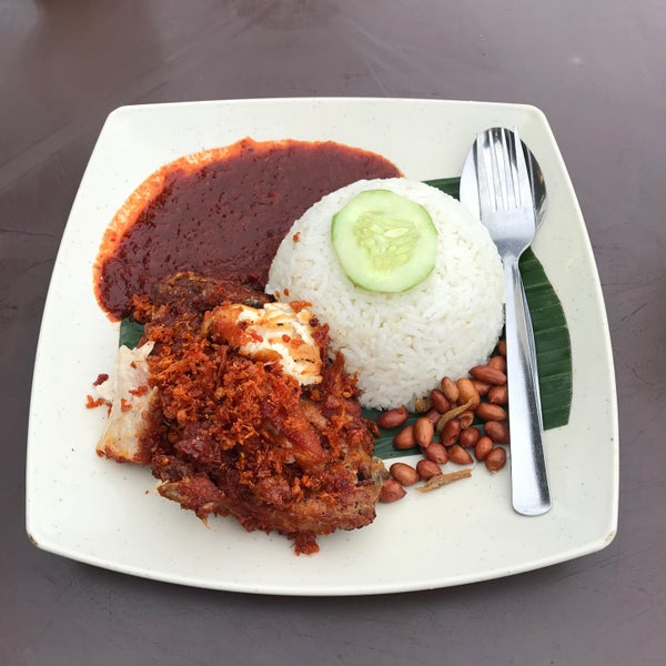 Warong Nasi Lemak Panas Batu Pahat Johor