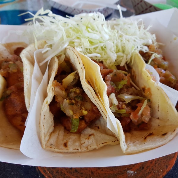 10/15/2018 tarihinde Michael H.ziyaretçi tarafından Best Fish Taco in Ensenada'de çekilen fotoğraf