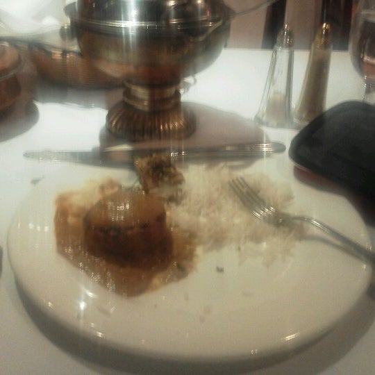 10/17/2012にDavid H.がSaffron Indian Cuisineで撮った写真