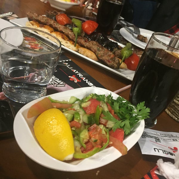 Das Foto wurde bei Et-Raf Restaurant von 👑 Sinem Horu 👑 am 10/10/2019 aufgenommen