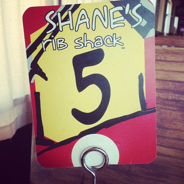 รูปภาพถ่ายที่ Shane&#39;s Rib Shack โดย Anthony L. เมื่อ 3/8/2013