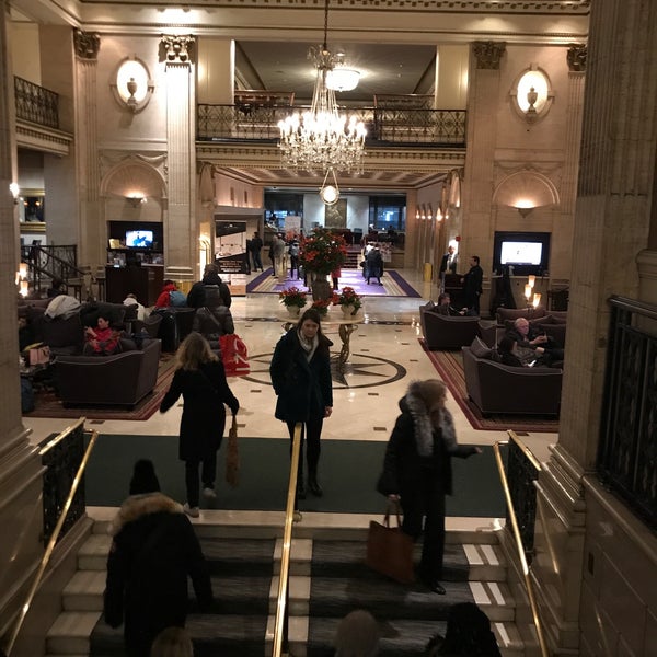 Foto scattata a The Roosevelt Hotel da Mahmut Z. il 11/12/2019
