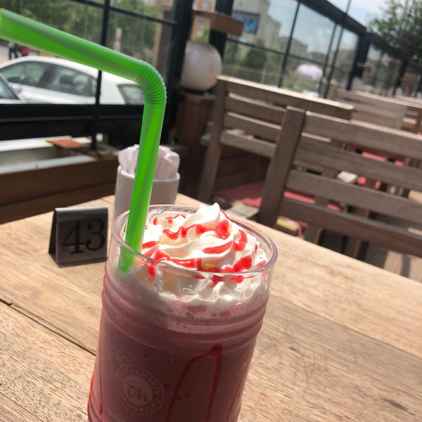 Photo taken at Coffeemania by Özcan Ç. on 6/17/2019