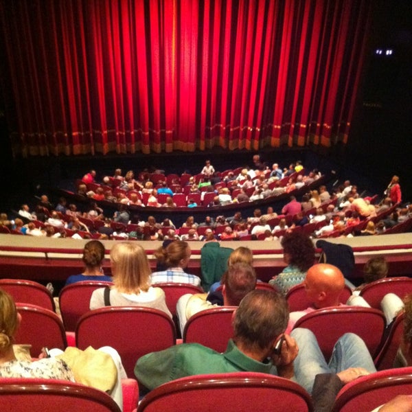 Foto diambil di Theater aan de Parade oleh Michel v. pada 6/15/2013