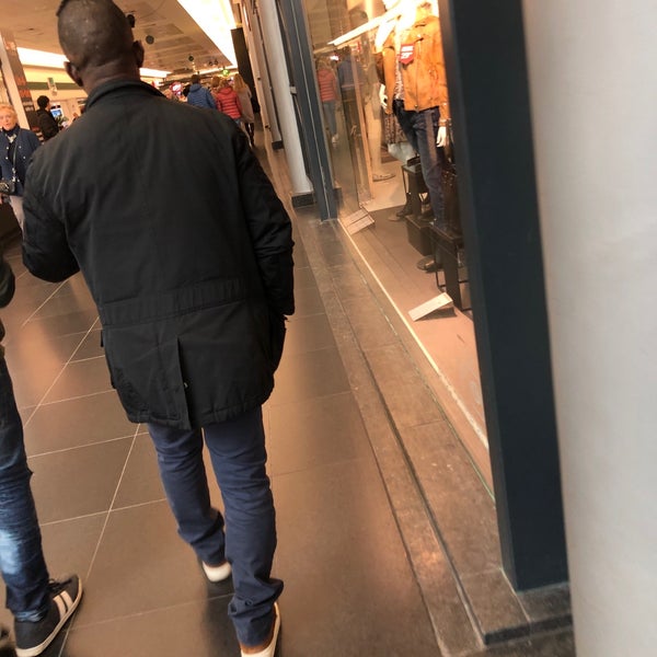 Photo taken at Woluwe Shopping Center by Lawrence v. on 3/7/2019