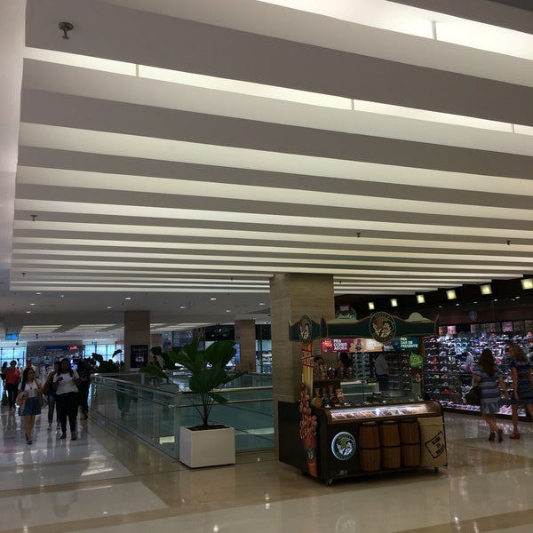Photo taken at Shopping Ibirapuera by Hubert A. on 3/31/2016