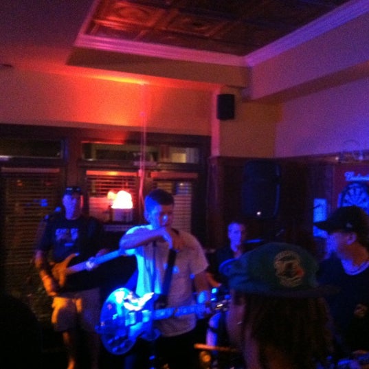 Foto scattata a Five Star Tavern da Rebecca il 9/23/2012