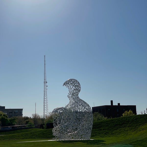 Foto tomada en Pappajohn Sculpture Park  por Jake R. el 5/4/2021