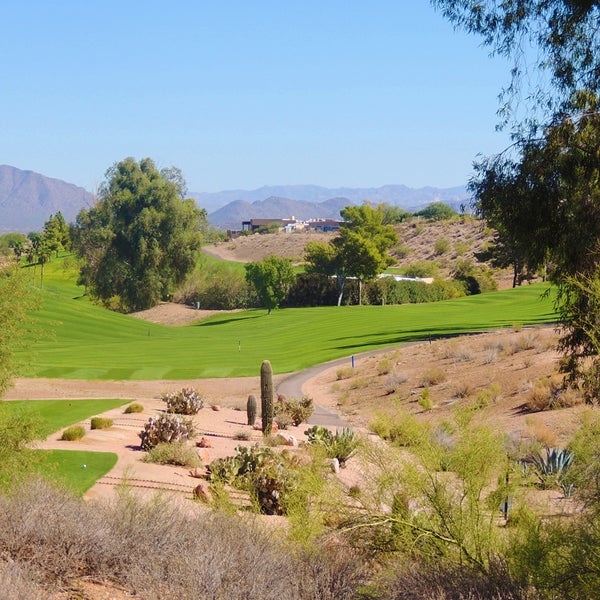 10/18/2013 tarihinde Desert Canyon Golf Clubziyaretçi tarafından Desert Canyon Golf Club'de çekilen fotoğraf