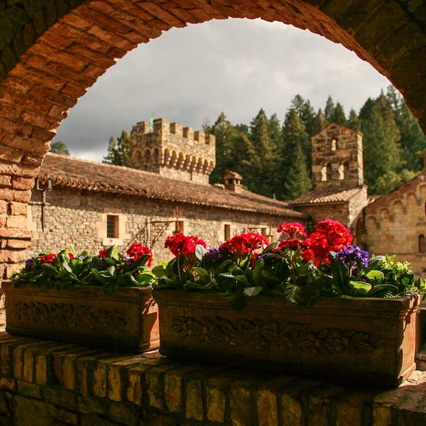 Das Foto wurde bei Castello di Amorosa von Castello di Amorosa am 4/22/2014 aufgenommen