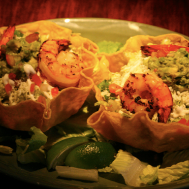 Снимок сделан в Mad Dog &amp; Beans Mexican Cantina пользователем Mad Dog &amp; Beans Mexican Cantina 5/9/2014