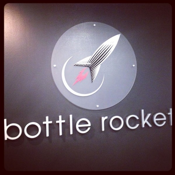 รูปภาพถ่ายที่ Bottle Rocket โดย Bradley J. เมื่อ 6/6/2014