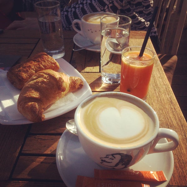 Tasty coffee and croissant!