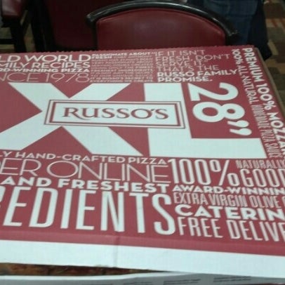 Снимок сделан в Russo&#39;s New York Pizzeria пользователем Kimberly D. 11/18/2012