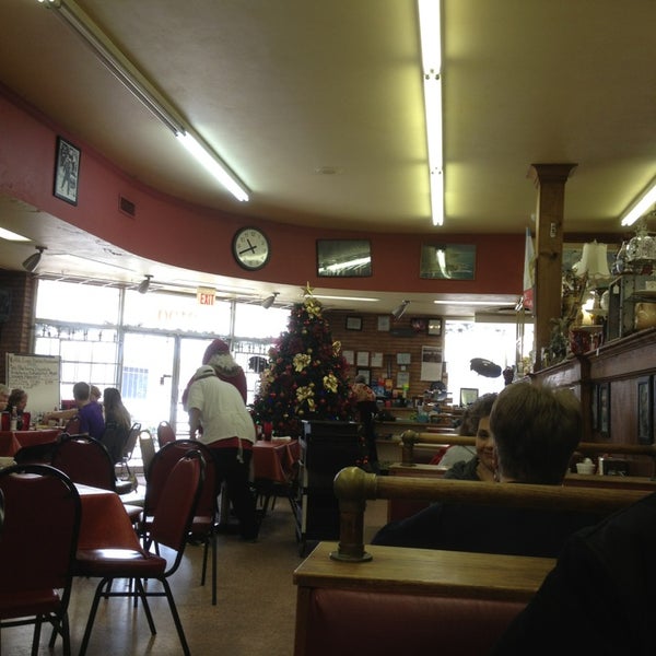 Yale Street Grill 2100 Yale St