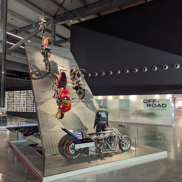 Das Foto wurde bei Harley-Davidson Museum von Marty F. am 10/1/2023 aufgenommen