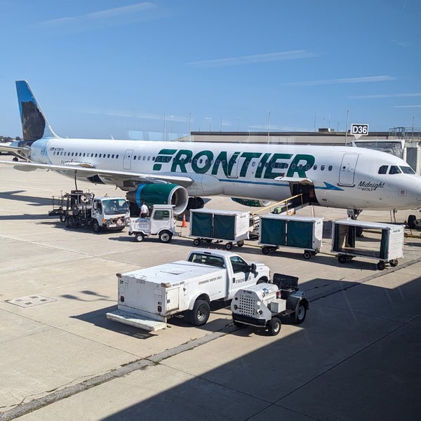 Foto tirada no(a) General Mitchell International Airport (MKE) por Marty F. em 10/2/2023