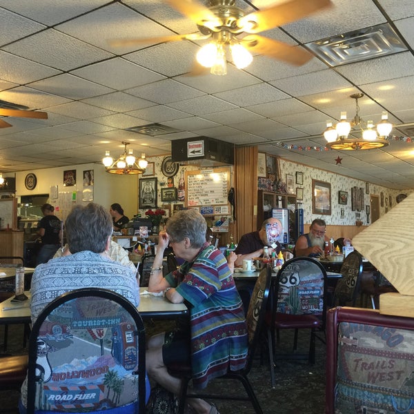 Photo taken at Old Route 66 Family Restaurant by Clive M. on 9/4/2015