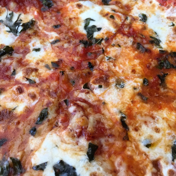 Had a great margherita pizza for lunch!