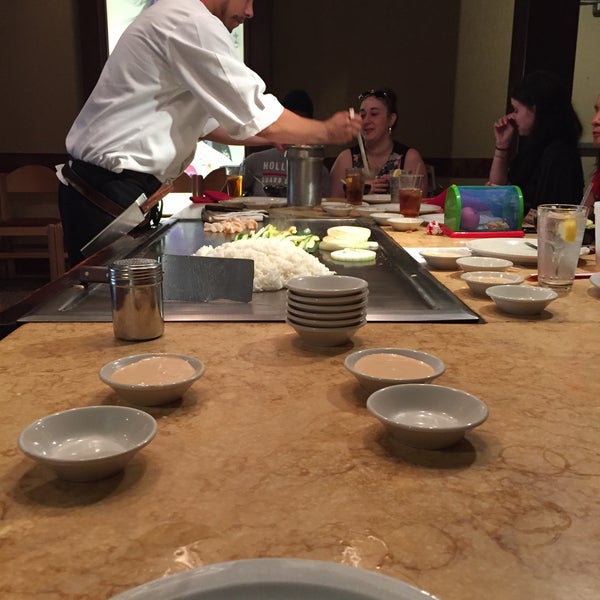 6/6/2015 tarihinde Eric S.ziyaretçi tarafından Kanki Japanese House of Steaks &amp; Sushi'de çekilen fotoğraf