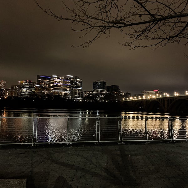 Photo taken at Georgetown Waterfront Park by Meshal on 3/18/2021