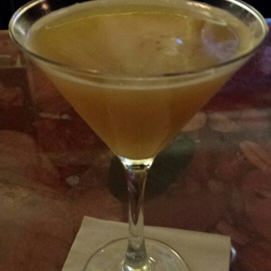 5/8/2015에 Bri C.님이 Sydney&#39;s Martini and Wine Bar에서 찍은 사진