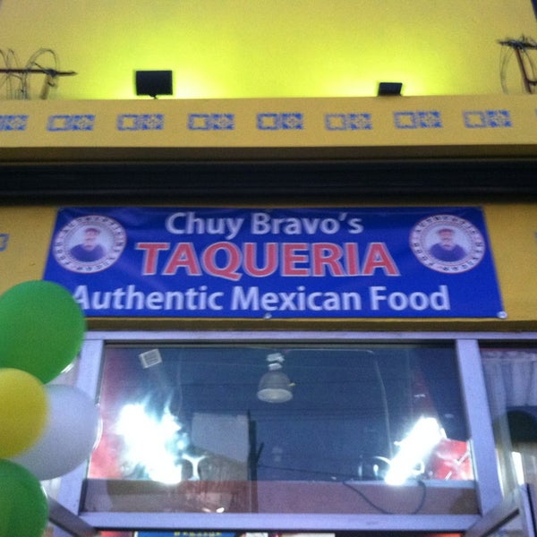 Photo taken at Chuy Bravo&#39;s Taqueria by Tonegent on 8/25/2013