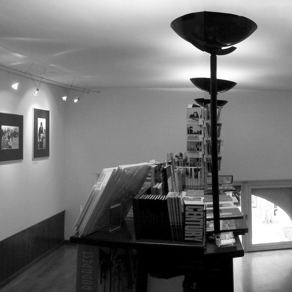 10/16/2013にMai Manó Gallery and BookshopがMai Manó Gallery and Bookshopで撮った写真