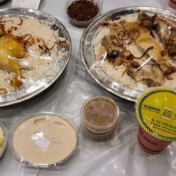 Foto scattata a Sarmad Restaurants مطاعم سرمد da Fahad A. il 9/18/2021