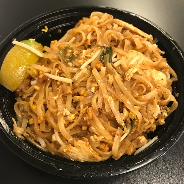 The Pad Thai lunch special is delicious! Not a skimpy portion, either, and it comes with your choice of appetizer. Quick delivery, and the best tasting Pad Thai in this area, for sure!