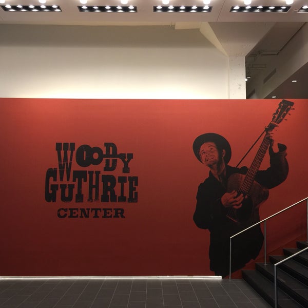 Das Foto wurde bei Woody Guthrie Center von Redwood Lead am 10/22/2016 aufgenommen