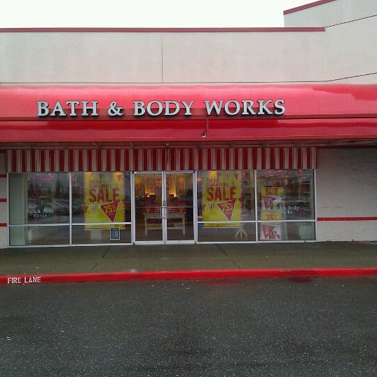 Bath & Body Works Cosmetics Store in Central