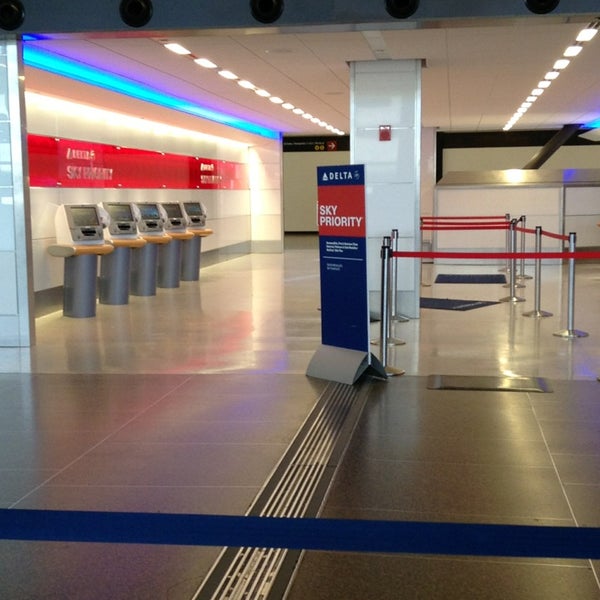 Delta Baggage Service Baggage Claim