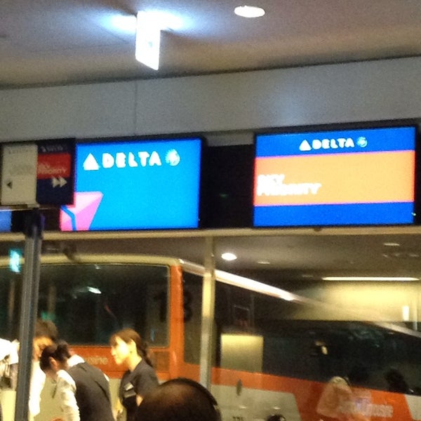 Photos At 131 139番 出発バスゲート 羽田空港 東京 東京都