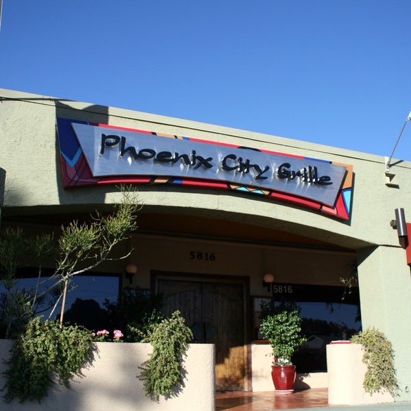 Снимок сделан в Phoenix City Grille пользователем Phoenix City Grille 5/6/2014