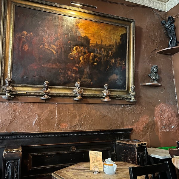 9/26/2021 tarihinde Max S.ziyaretçi tarafından Caffe Reggio'de çekilen fotoğraf