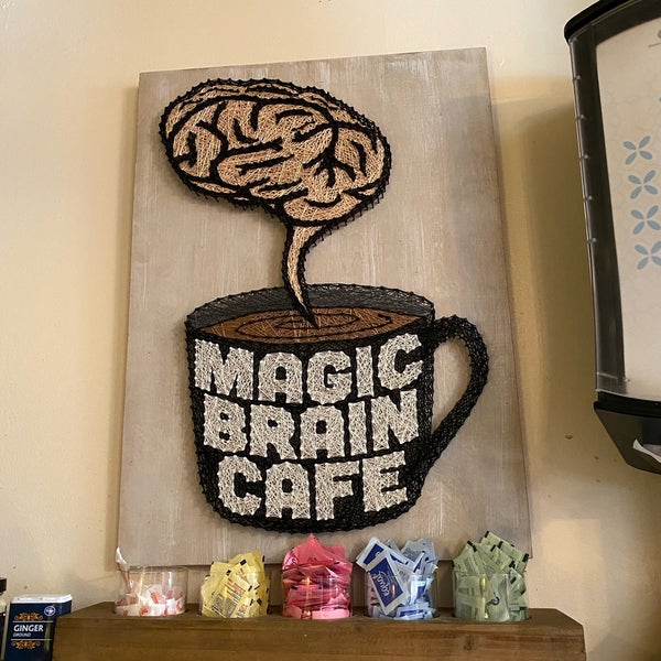 Foto scattata a Magic Brain Cafe da Max S. il 7/31/2021