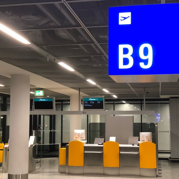 Gate B9 FlughafenGate in Flughafen