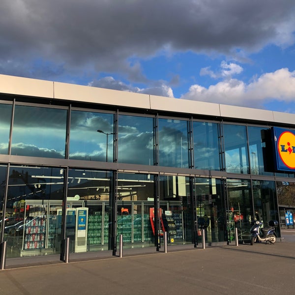 Photo taken at Lidl by Frank H. on 4/12/2021