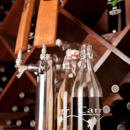 รูปภาพถ่ายที่ Carr Winery &amp; Tasting Room โดย Carr Winery &amp; Tasting Room เมื่อ 7/24/2013