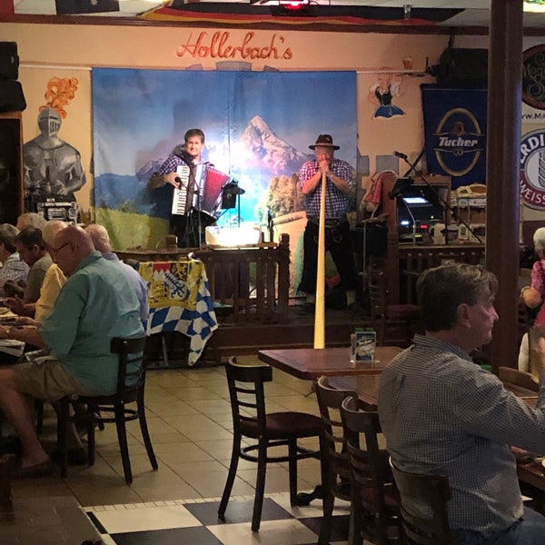 Photo taken at Hollerbach&#39;s Willow Tree Cafe by Elena T. on 8/11/2019