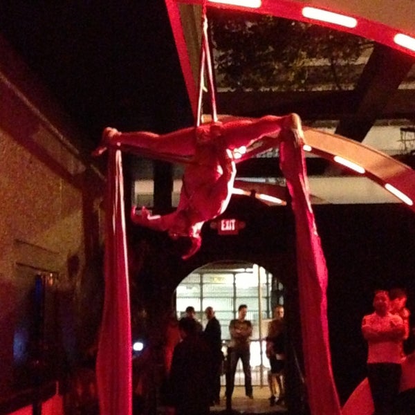 3/17/2013にCedric Love ParisがMekka Nightclubで撮った写真