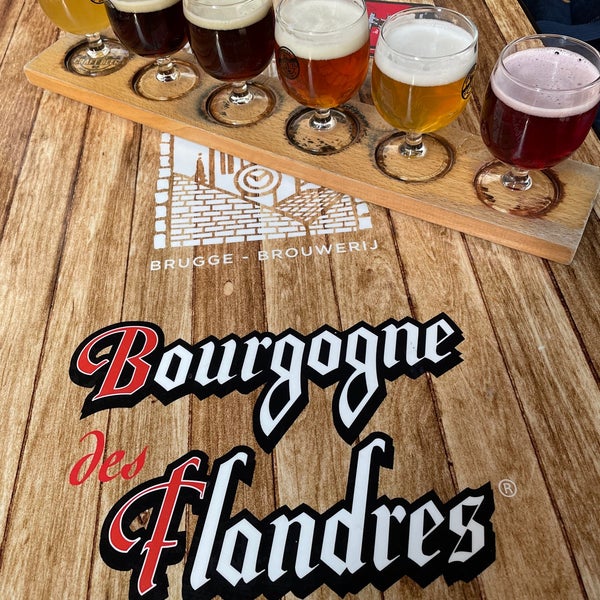 Foto diambil di Bourgogne des Flandres oleh Jeannie pada 10/11/2022