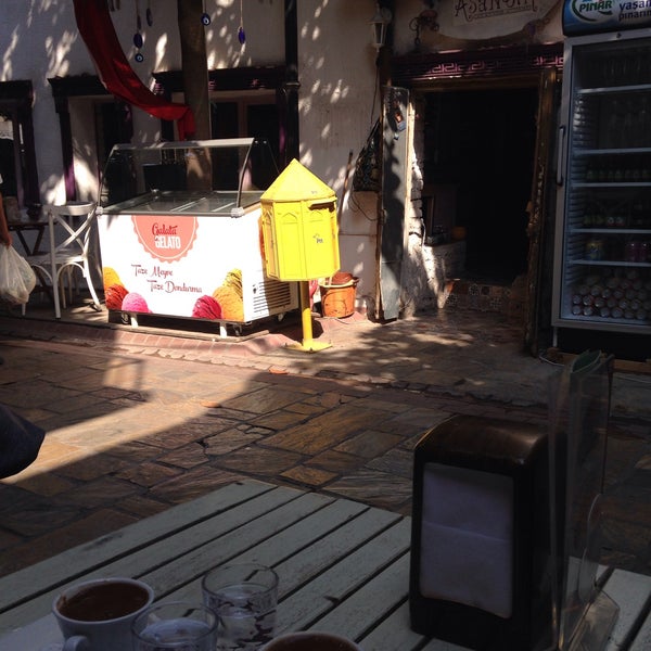 9/20/2015 tarihinde Özgür Z.ziyaretçi tarafından Asansir Cafe &amp; Souvenir'de çekilen fotoğraf